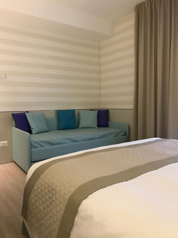 Colombo 4*
