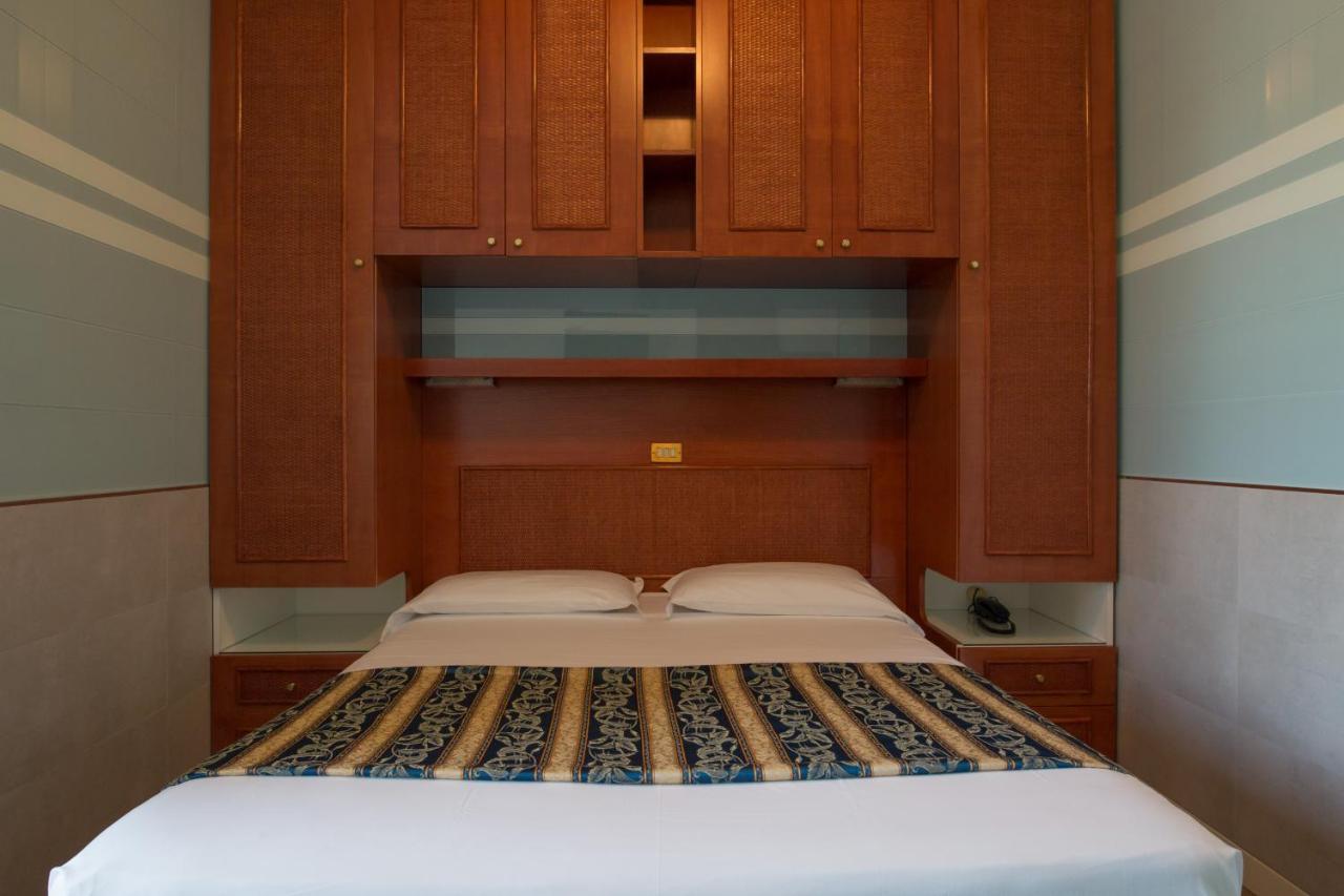 Colombo Hotel 4*